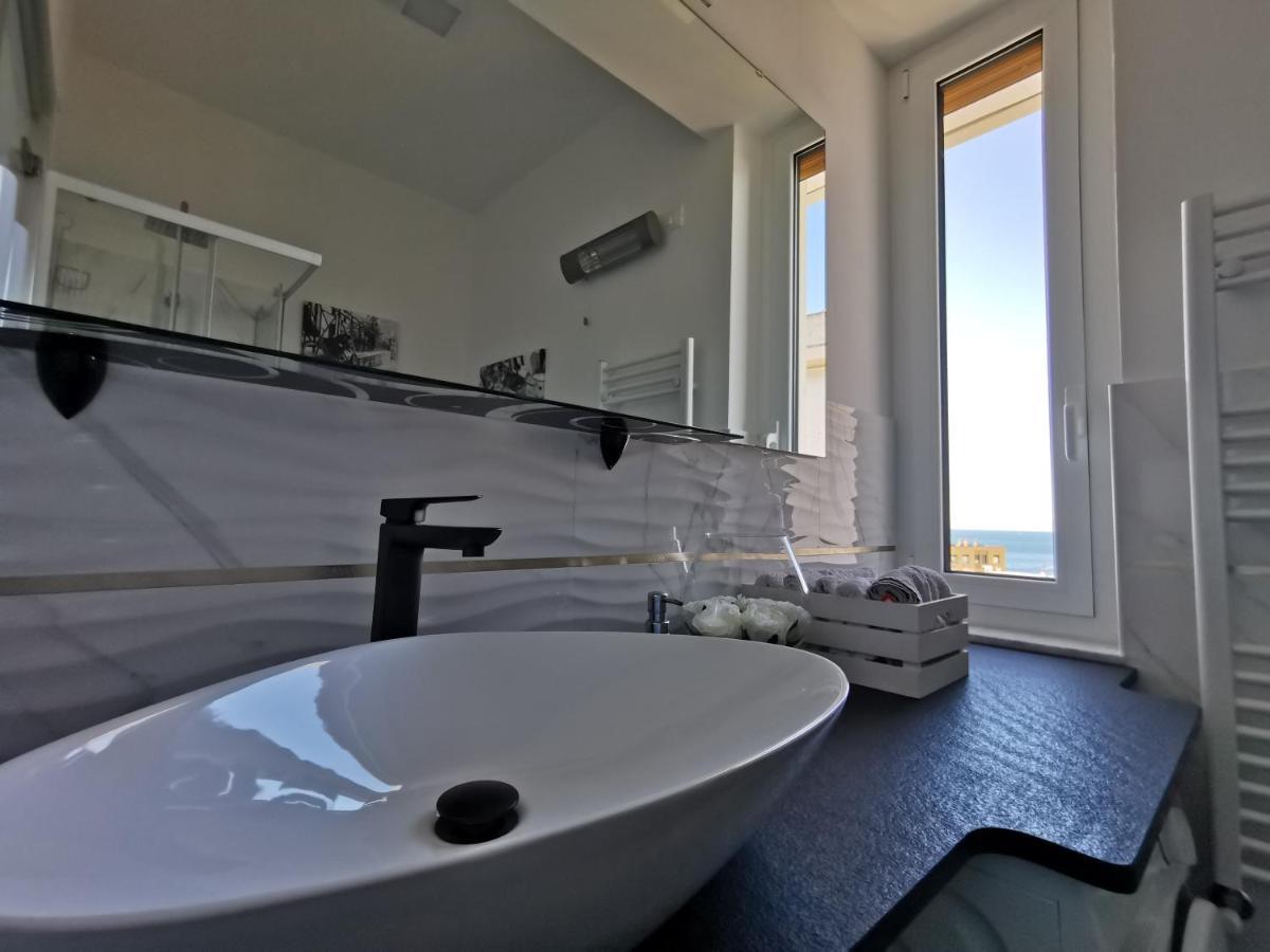 Blue Nest Apartment เจนัว ภายนอก รูปภาพ
